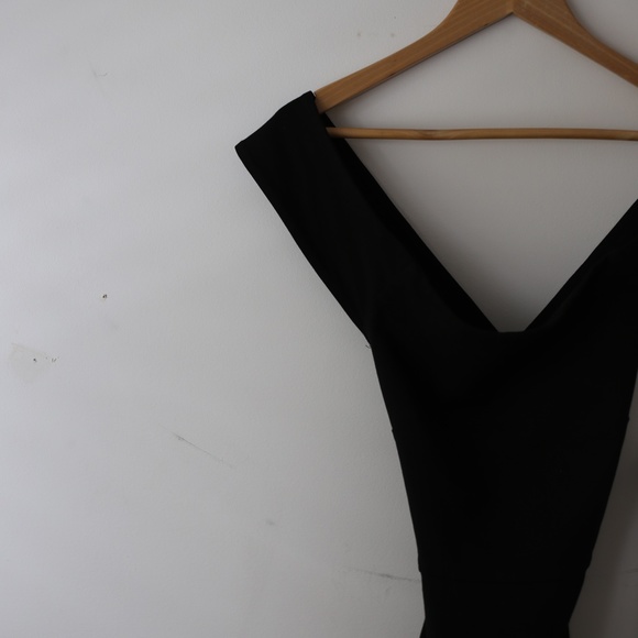 TALULA BODYCON MIDI DRESS - Picture 7 of 9